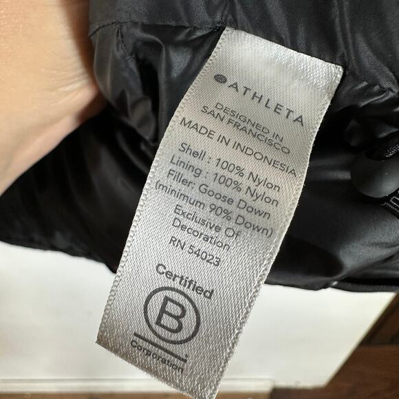ATHLETA‎ Lofty Down Vest Puffer Shiny Womans Small No Hood - Picture 8 of 10